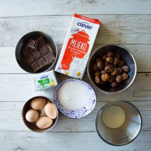 cokoladovy kolac s gastanmi - ingrediencie