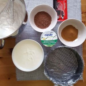 smotanová mokka nepečená torta - Ingrediencie