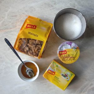 orechový koláč - ingrediencie